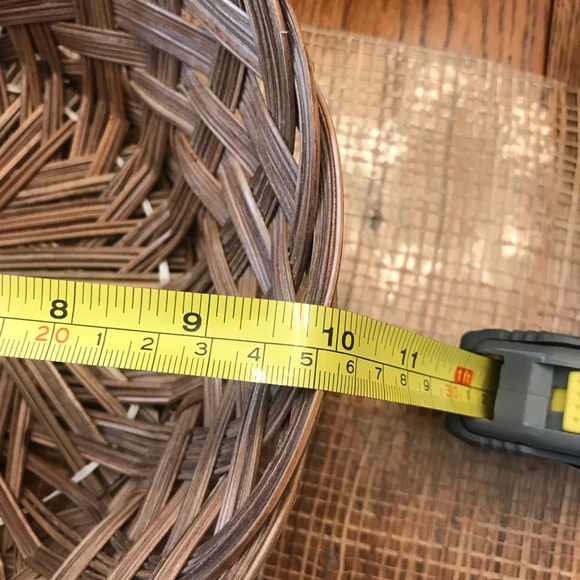 FIVE Beautiful handwoven BASKETS - Picture 9 of 15